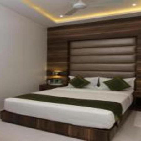 Hotel Meriton Mumbai International Airport T-2 Eksteriør billede