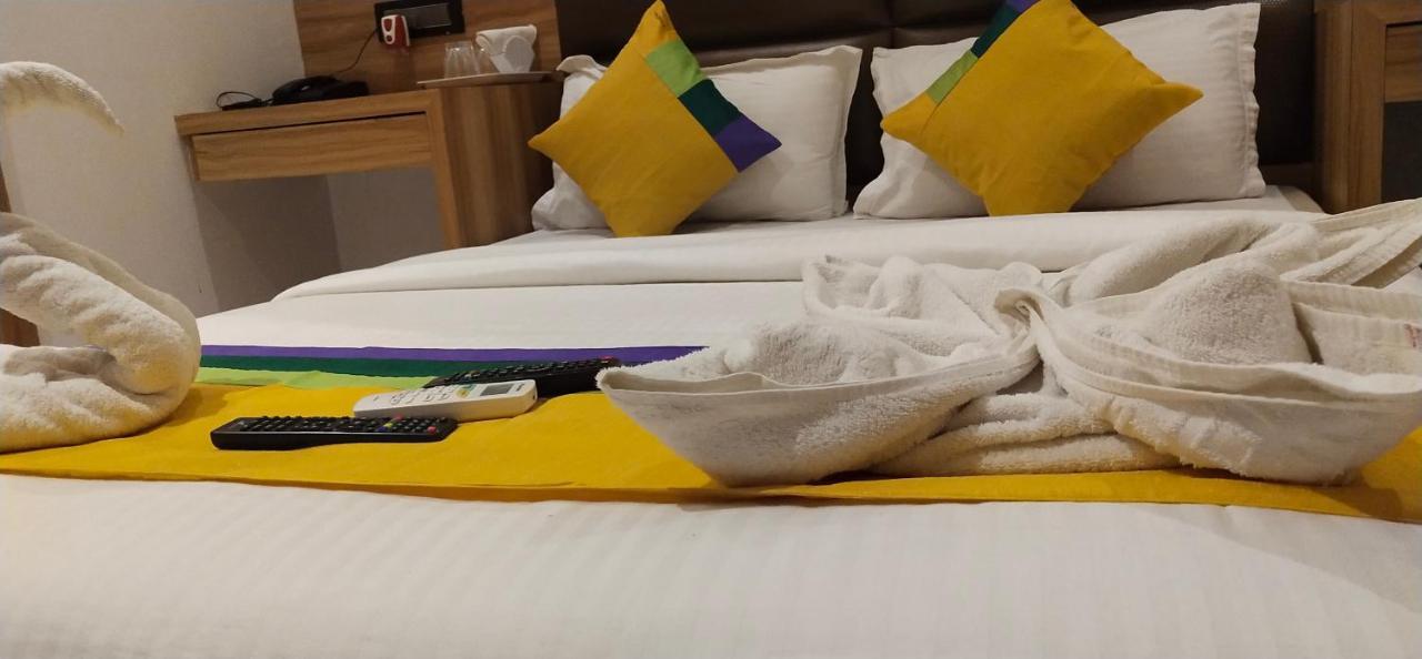 Hotel Meriton Mumbai International Airport T-2 Eksteriør billede