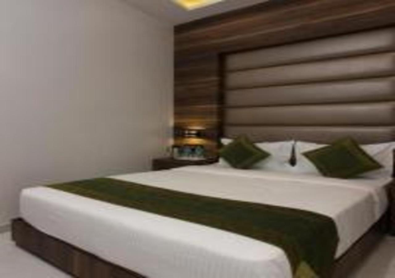 Hotel Meriton Mumbai International Airport T-2 Eksteriør billede
