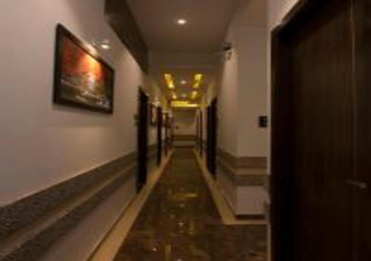 Hotel Meriton Mumbai International Airport T-2 Eksteriør billede