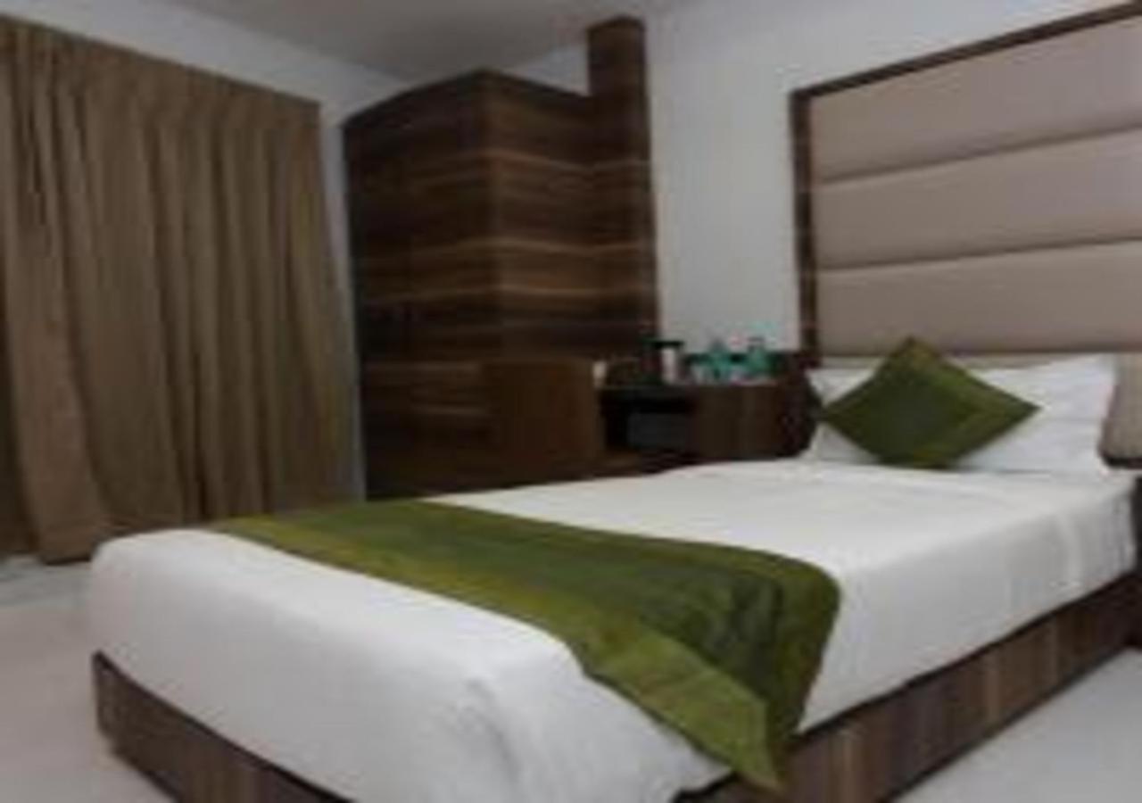 Hotel Meriton Mumbai International Airport T-2 Eksteriør billede